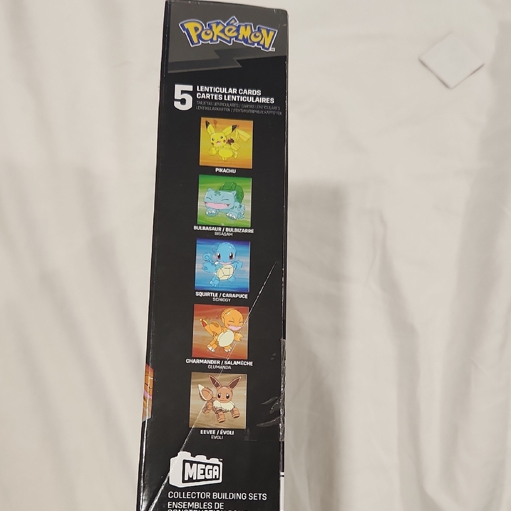 Mega Pokémon Kanto Region Pokédex Building Set - Red - Picture 3 of 5